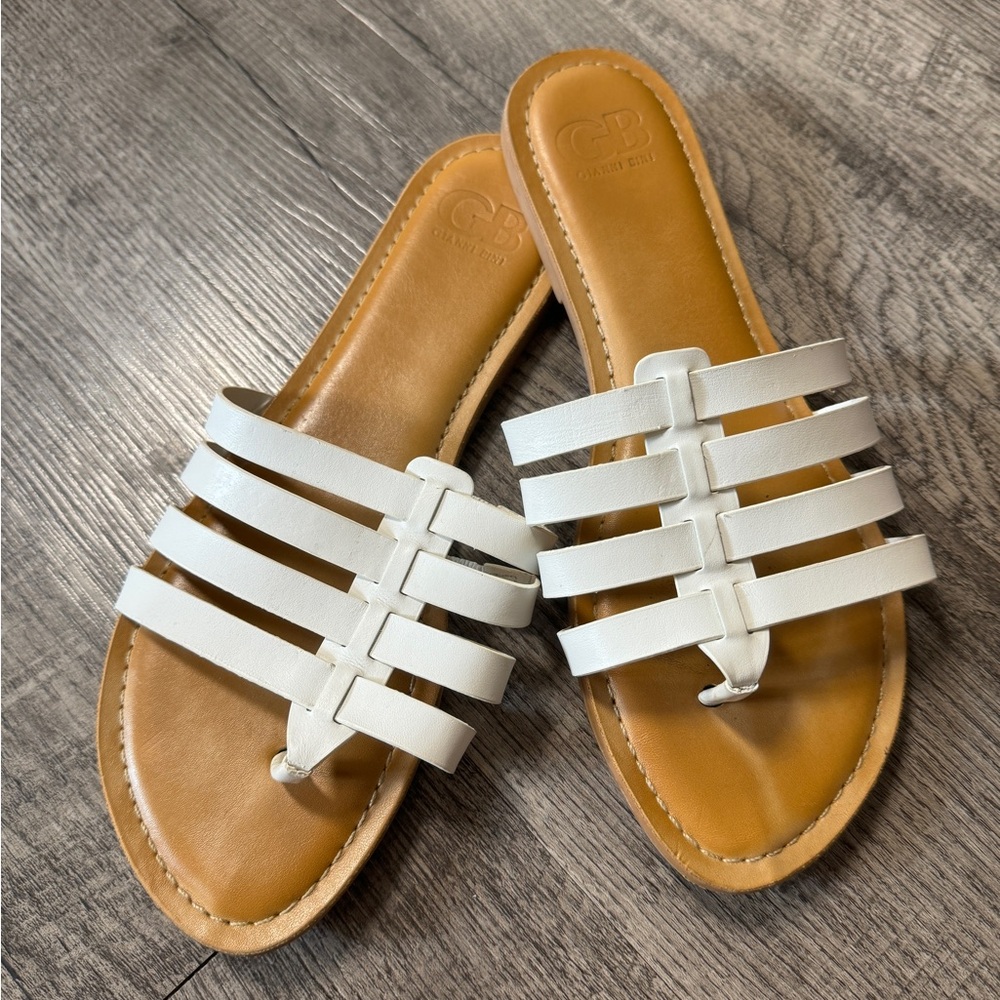 Gianni Bini white sandal